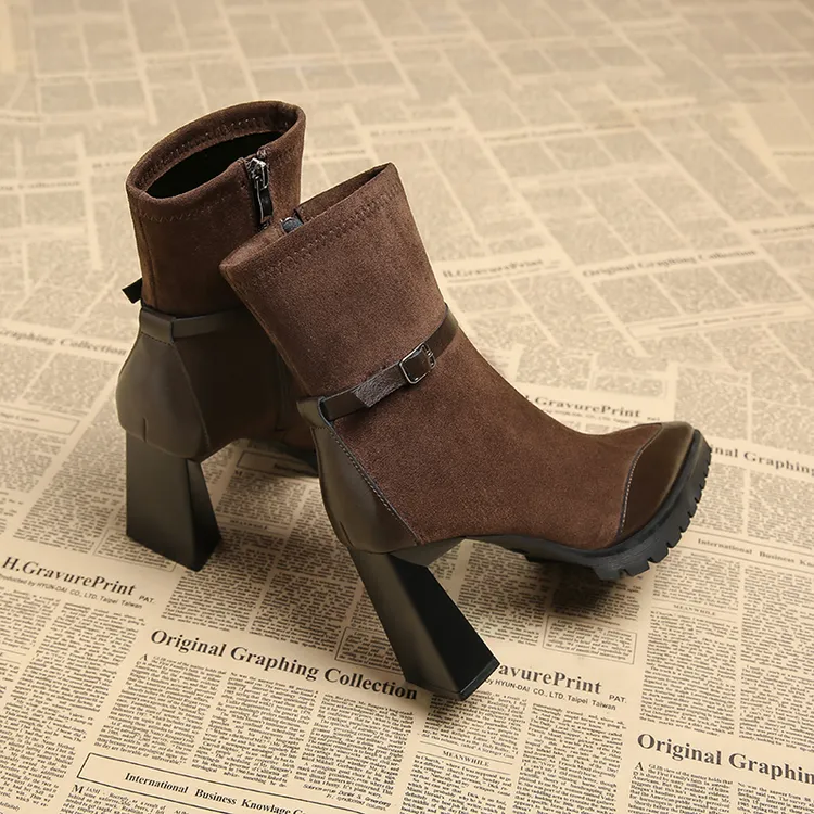 秋冬棕色粗跟马丁靴英伦风厚底粗跟小个子增高真皮尖头牛皮短靴女