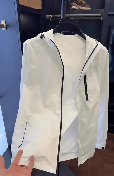 特大码300斤潮牌夏季男士防晒连帽透气网衬夹克户外商务薄款外套2