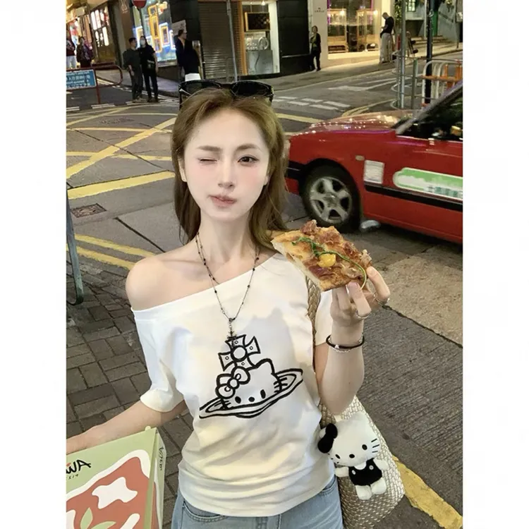 夏季新款时尚T恤白色Kit猫印花甜辣妹露肩斜领短袖显瘦百搭上衣女