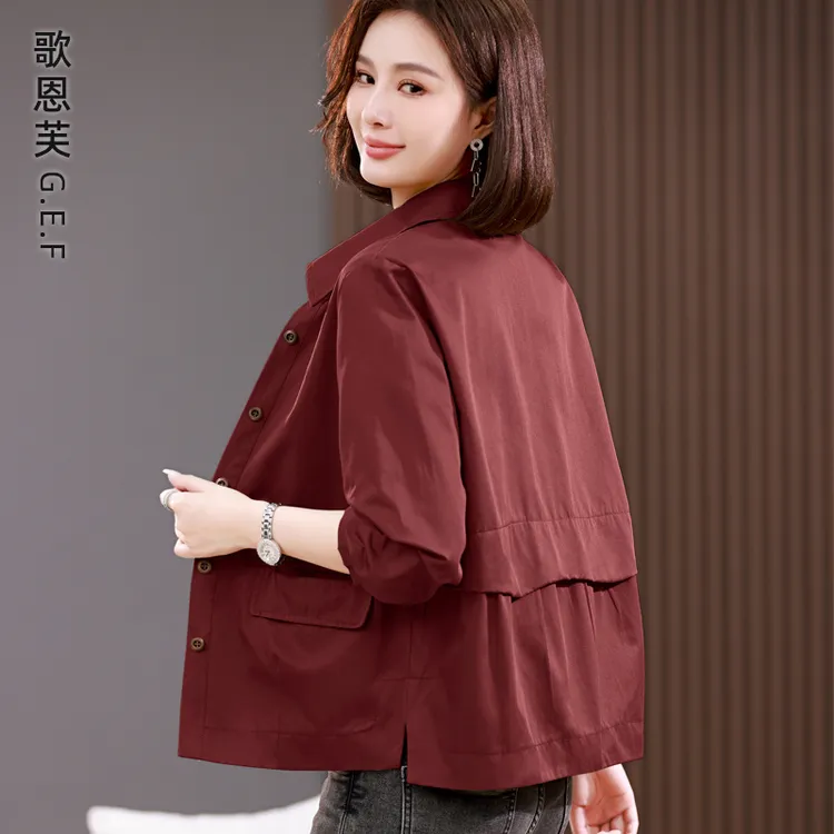 妈妈薄款外套女春秋2025新款短款洋气百搭中老年休闲大码衬衫外套
