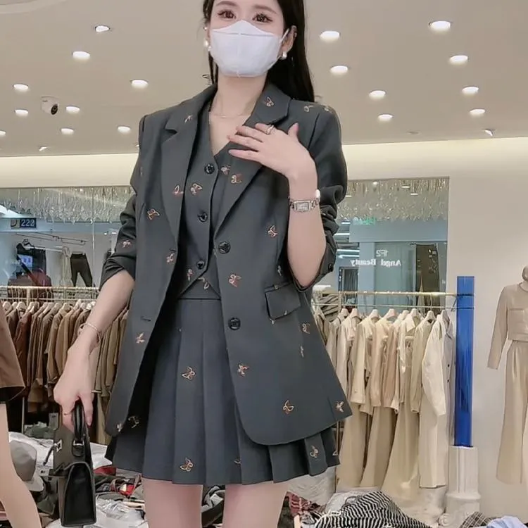 秋款时尚重工刺绣设计感西装外套高腰A字半身裙网红洋气炸街女装