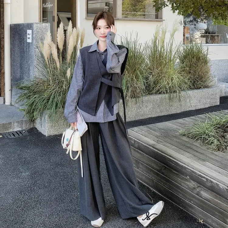 盐系穿搭三件套装女秋季2025新款不规则时尚马甲衬衫阔腿裤套装