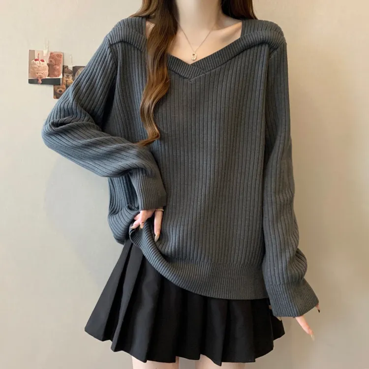 大码女装遮肚子V领针织毛衣打底衫女秋冬胖妹妹宽松显瘦遮肉上衣