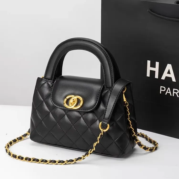 香港时尚真皮包包女式2026新款手提包小香风链条斜挎包菱格凯莉包