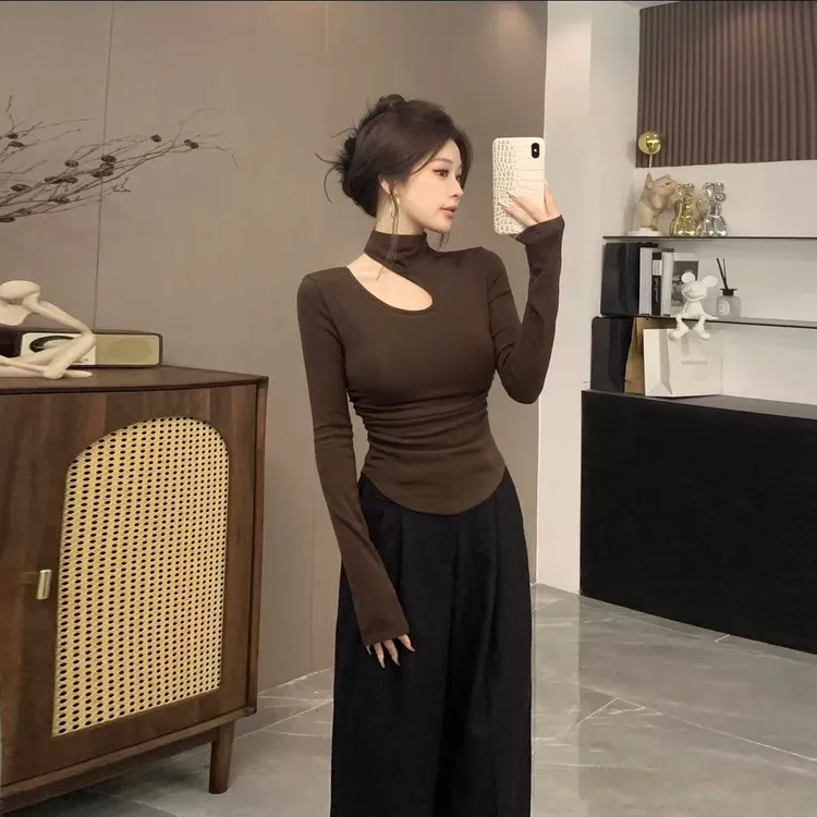 镂空半高领长袖t恤女秋冬季新款修身辣妹磨毛加绒打底衫内搭上衣