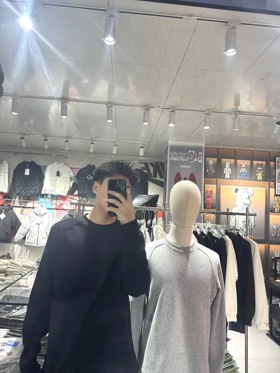 纯色加绒加厚款圆领秋冬宽松冬季男款卫衣肩线男装