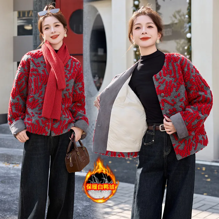 配围巾羊毛呢羽绒服女2025冬季新款高级感优雅气质白鸭绒短款外套