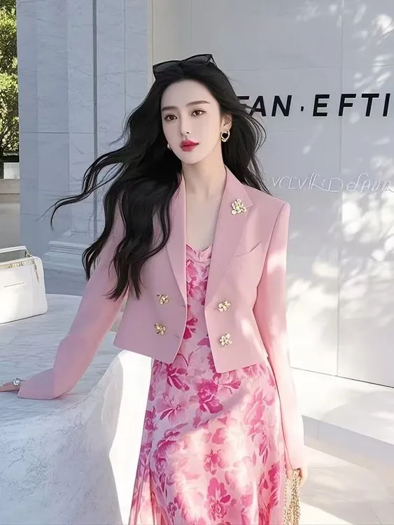 2025超火两件春装轻奢高级感女人味独特超好看粉色外套碎花裙套装