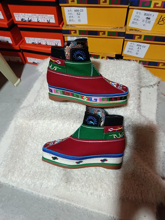 新款松巴拉姆 平底防滑耐磨 两个色时尚百搭