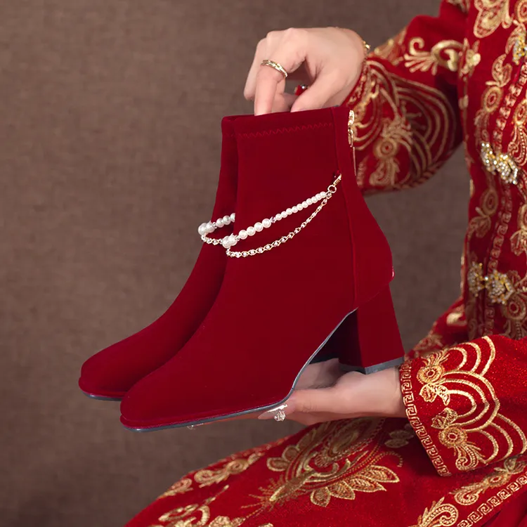 婚鞋女2024新款秋冬中式秀禾新娘鞋平时可穿红色短靴方头厚底婚靴