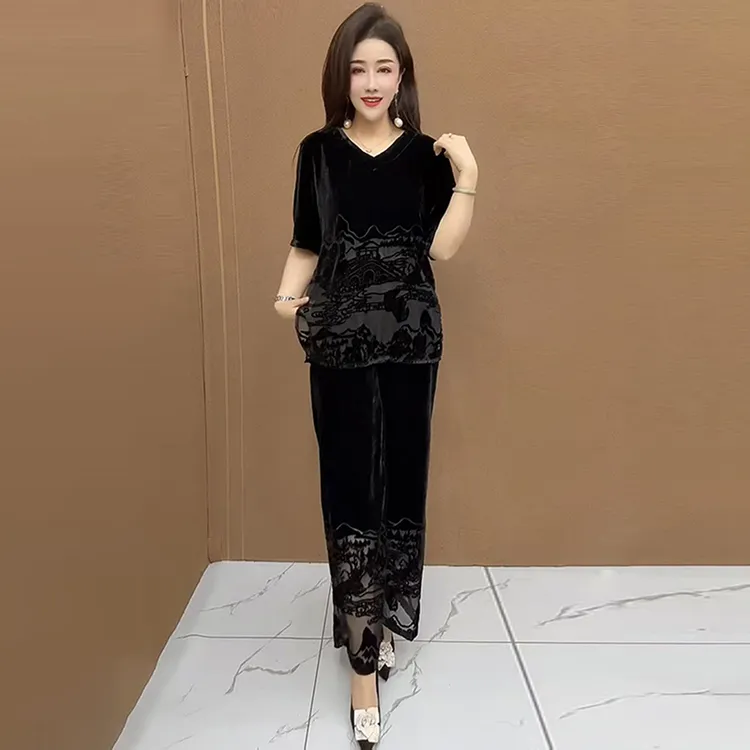 高档丝绒剪花上衣+阔腿裤轻奢两件套女中老年大码V领T恤衫套装女