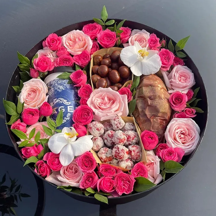 【入冬暖暖四件套鲜花混搭礼盒】送女友男友送老公老婆全国同城配送