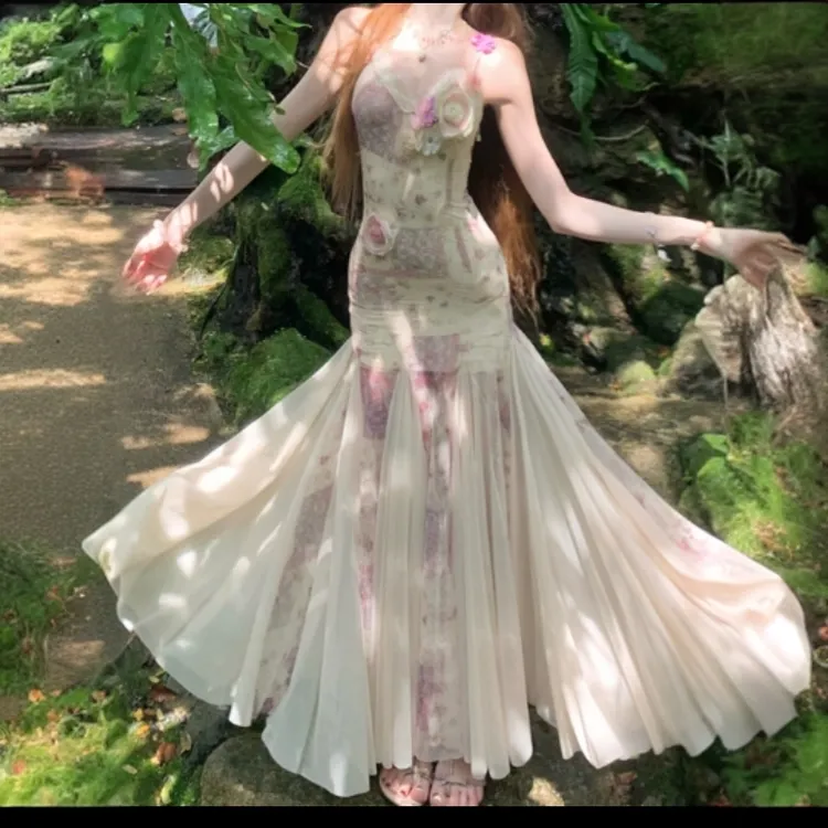 “花开半夏”法式浪漫花朵修身显瘦气质鱼尾吊带长裙