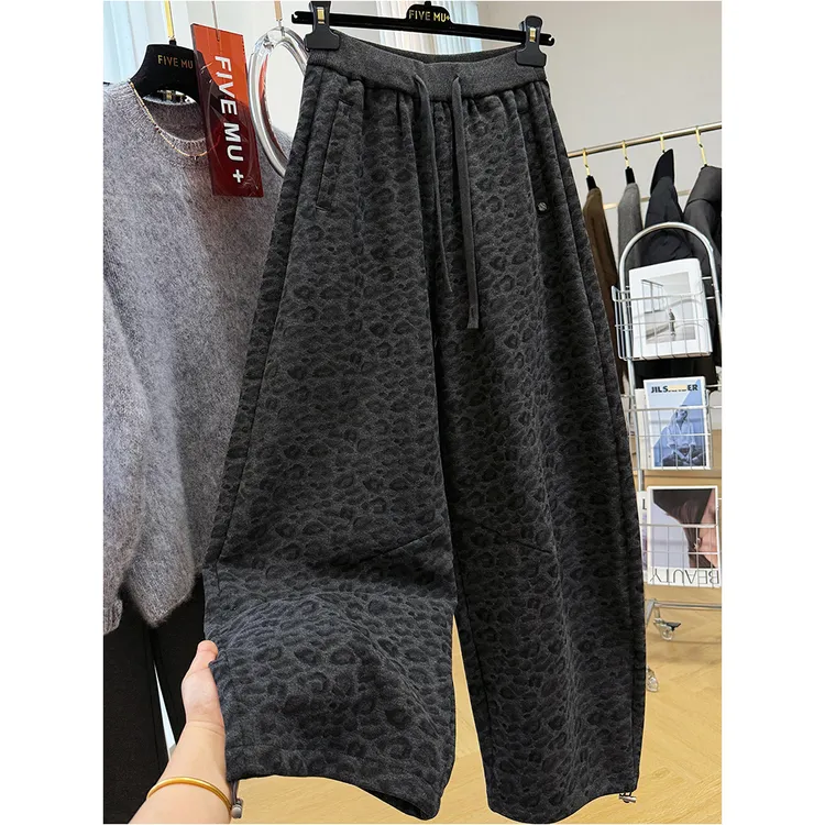 大码女装胖mm240斤复古豹纹松紧腰休闲裤女秋冬季加绒加厚弯刀裤