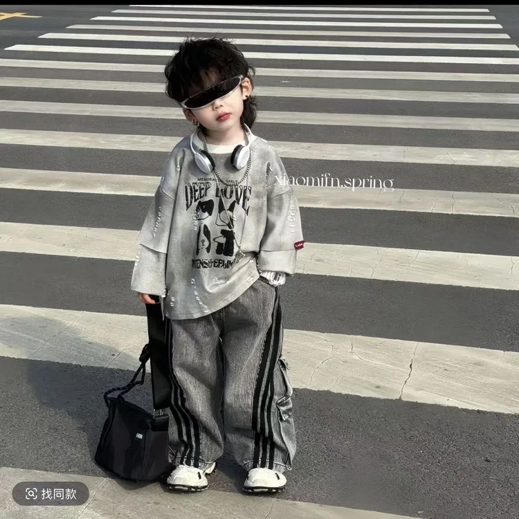 男童春季洋气套装2025男童套装春秋拉条牛仔裤超酷洋气扎染长袖潮