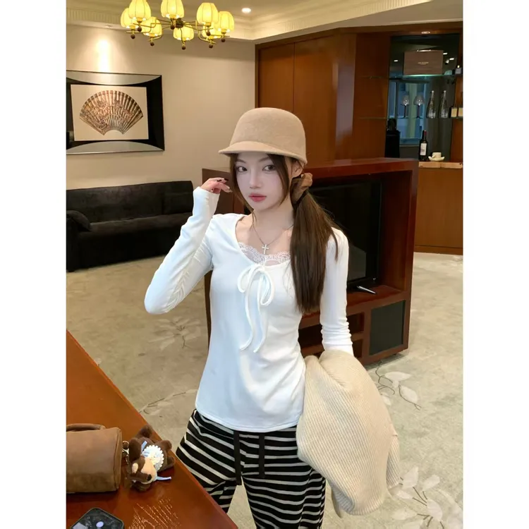 Y5362米白色蕾丝V领内搭加厚打底衫t恤女秋冬修身百搭长袖上衣潮