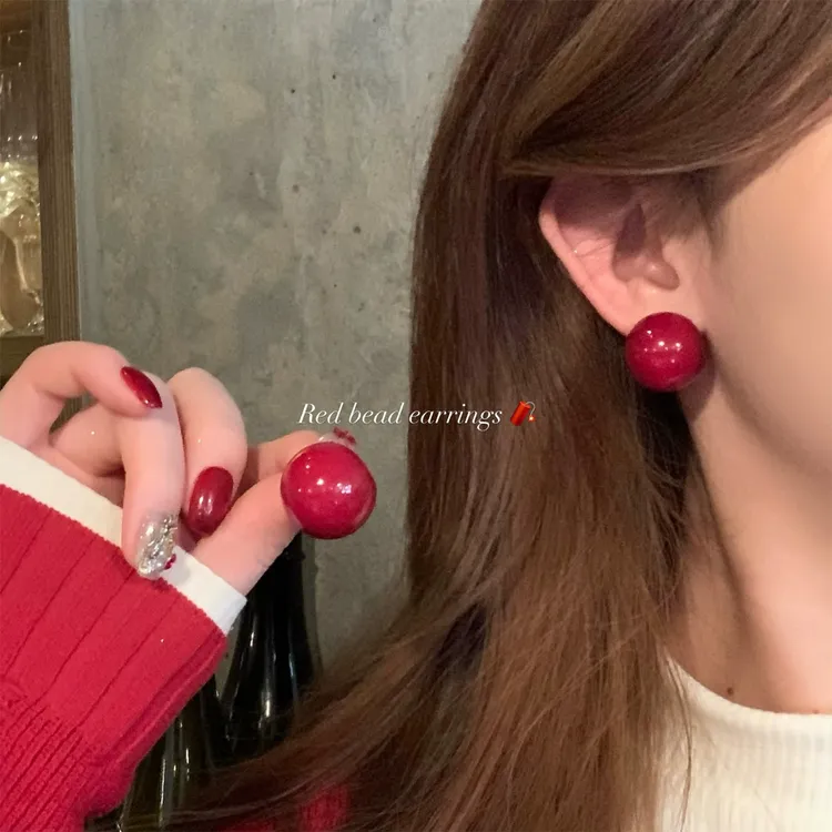 铜合金亚克力耳饰 秋冬气质新年红车厘子珠珠耳环女百搭耳针耳饰