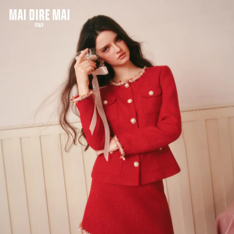 MAI DIRE MAI亮片珍珠收腰翘摆长袖羊毛新年外套高腰半裙套装女冬