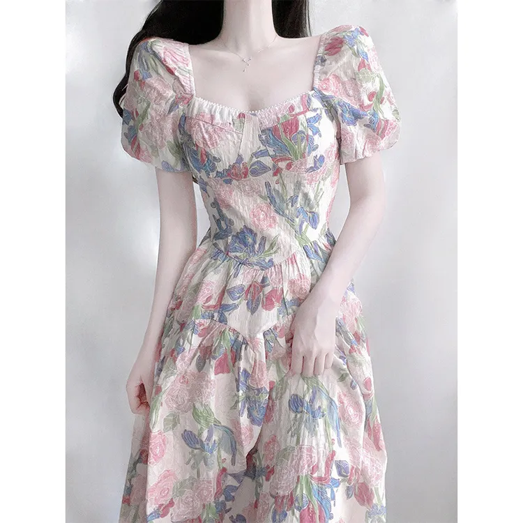 连衣裙复古碎花春夏季复古方领碎花裙长裙小个子