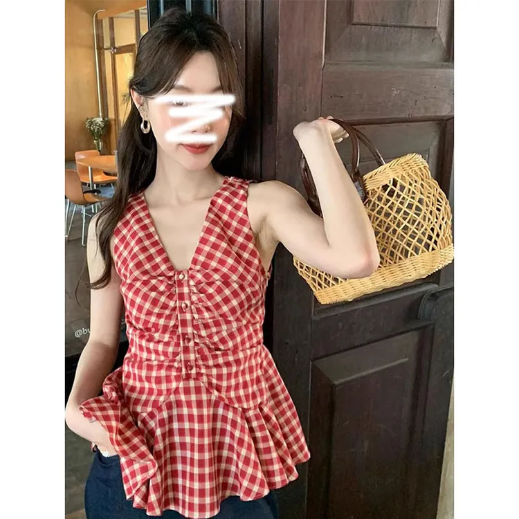 韩版2025夏红格挂脖背心女海边度假辣妹无袖外穿上衣格子气质性感
