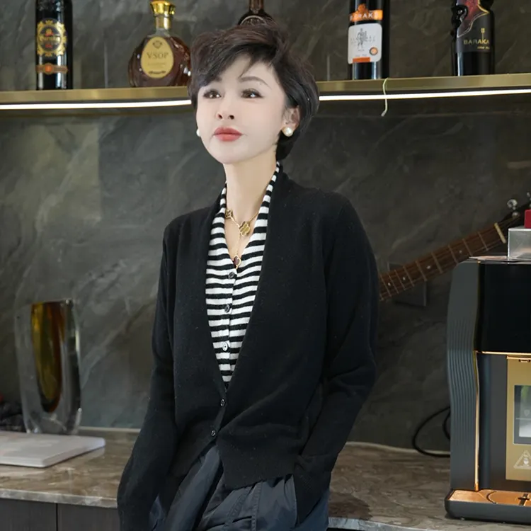 【随性美学】拼色V领假两件针织开衫MG8612