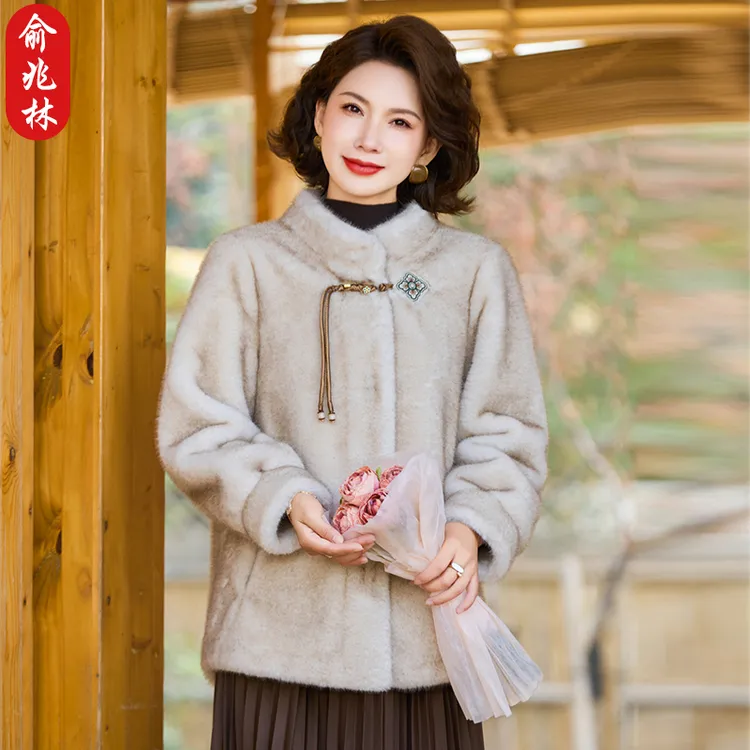 俞兆林妈妈秋冬装水貂绒外套洋气新款中老年冬季加厚保暖毛呢大衣