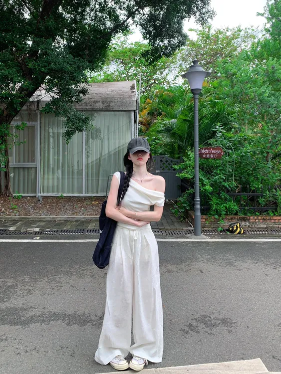 夏季时尚新款韩系慵懒风洋气衣服女显瘦一字肩上衣百搭休闲裤子