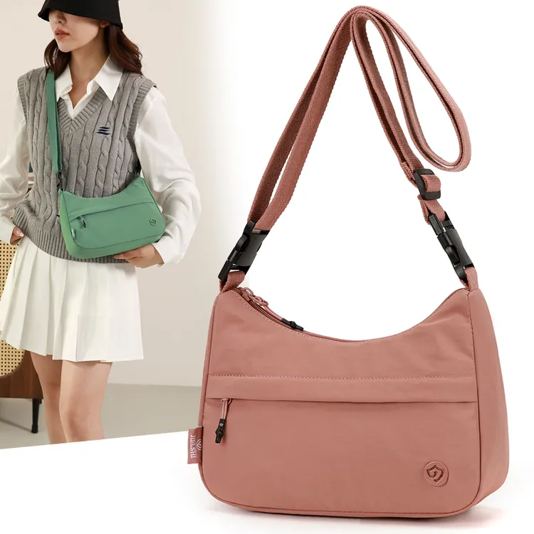 斜挎包女2025早秋新款单肩包休闲轻便帆布包防水多层布包手腕包