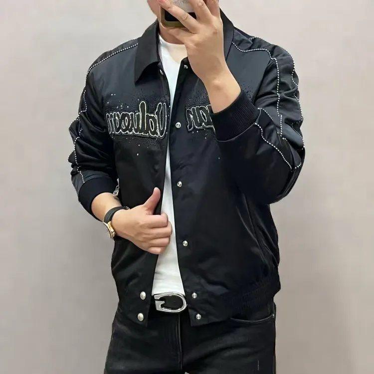 新款高端时尚男士印花烫钻字母图案翻领夹克8017