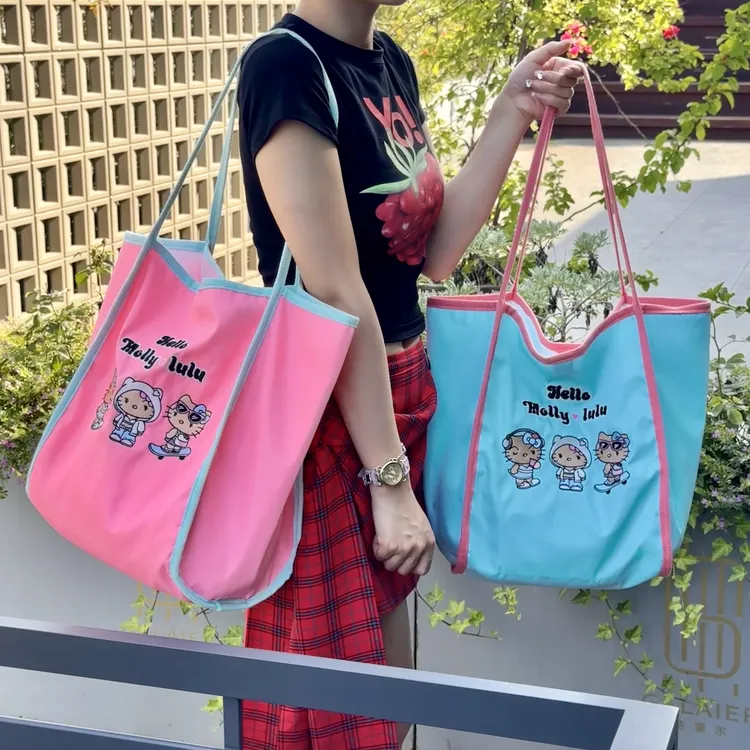 Mollylulu卡通黑皮KT刺绣包大容量学生托特包手提购物袋单肩包