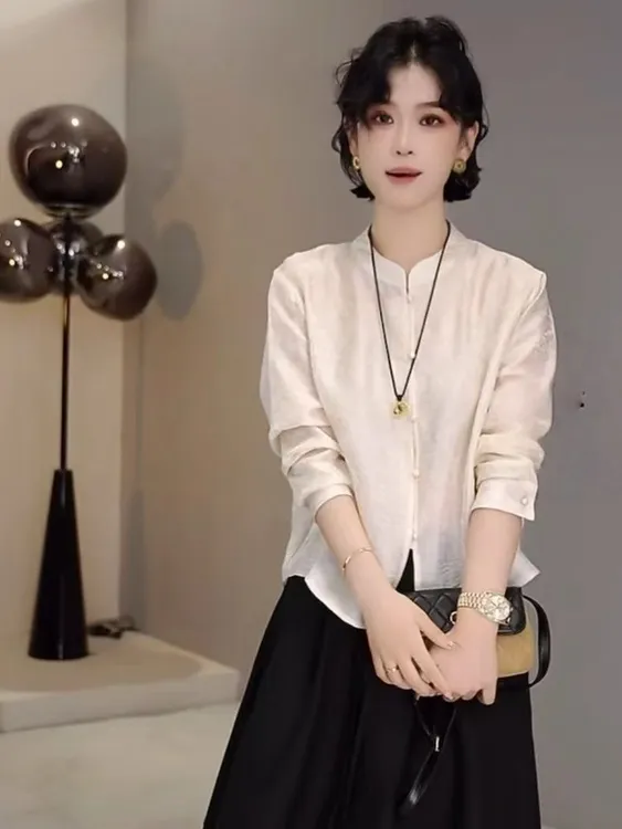 “鎏金”2025早秋复古新中式小立领单排扣暗纹提花气质百搭上衣
