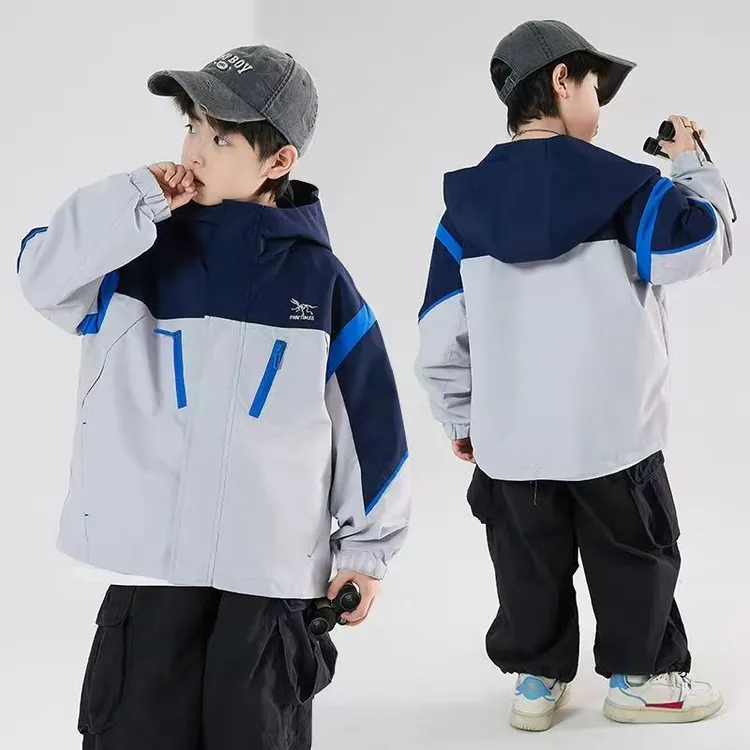 男童痞帅外套2025新款秋季中大童儿童冲锋衣户外连帽风衣D