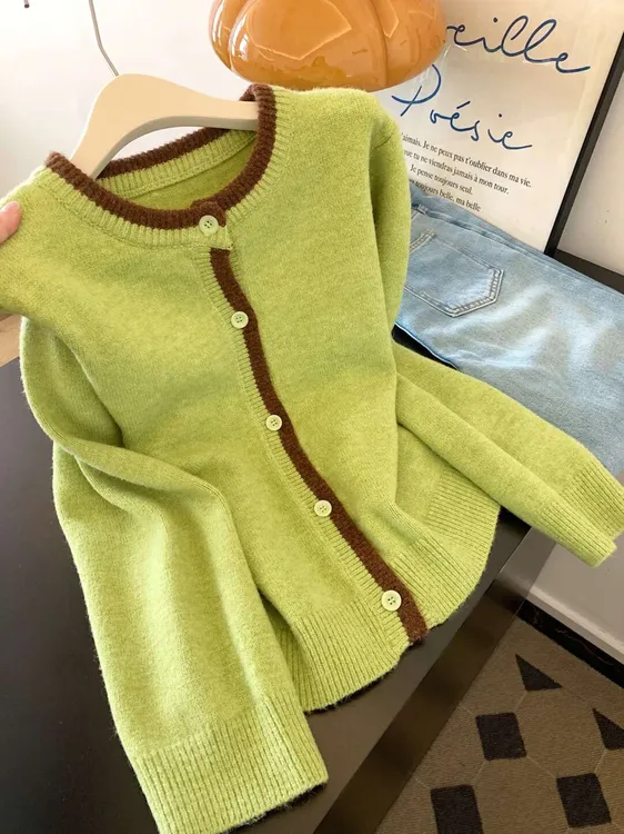 韩系早秋穿搭撞色拼接毛衣开衫外套女设计感小众软糯长袖针织上衣