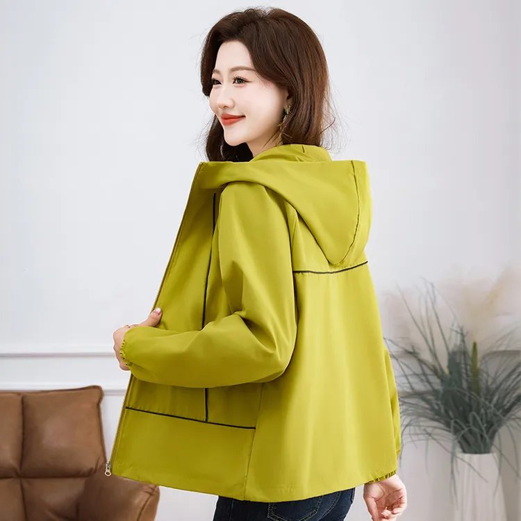 春秋季连帽韩版女士防风短款休闲长袖宽松小个子百搭夹克短外套女