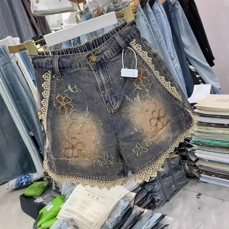 2025夏季新款拼接蕾丝边烫钻刺绣阔腿裤高腰宽松显瘦五分牛仔裤女