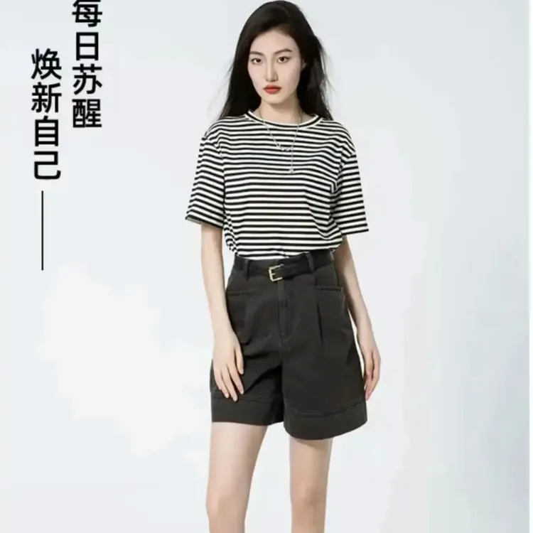 哥弟 1300790 新款女装减龄通勤休闲百搭圆领套头短款短袖T恤上衣