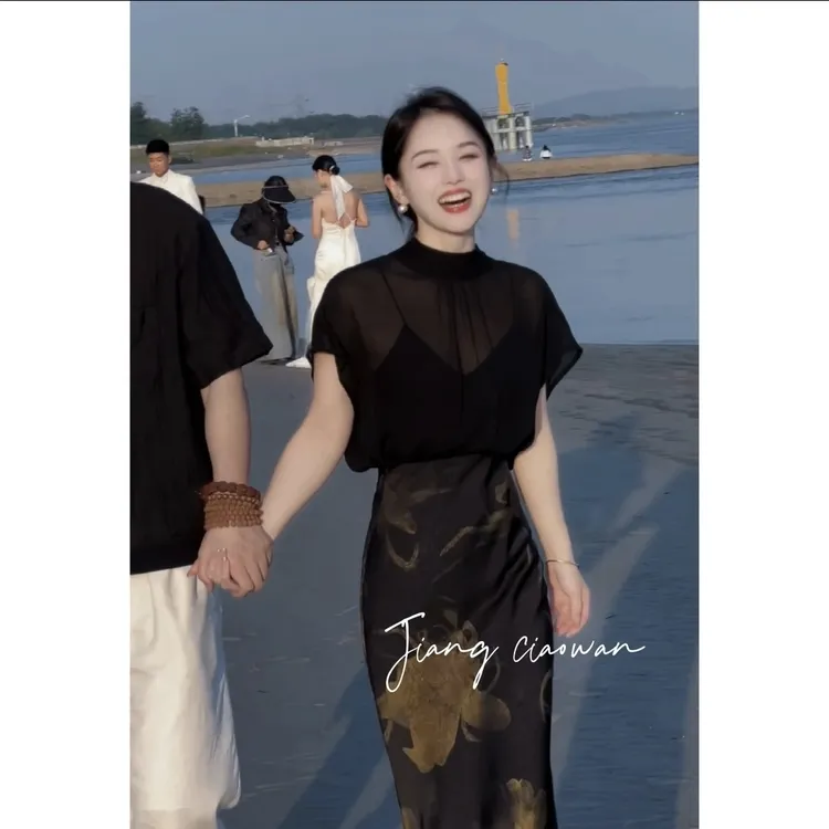 江小婉雾里清凉！透气上衣夏季黑色薄纱时尚气质无袖衬衫新款宽松，