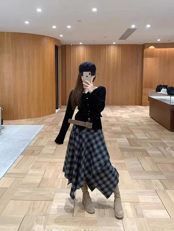 韩系复古时尚套装长袖针织开衫女秋季新款不规则格纹半身裙两件套