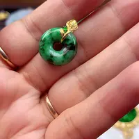 翡翠18K金镶嵌颈饰翡翠