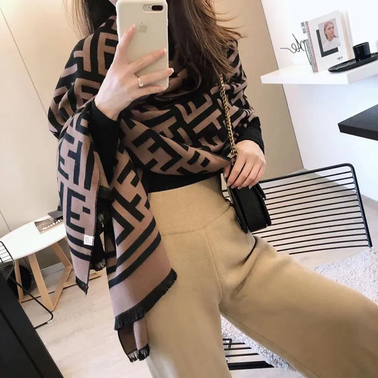 2025新款围巾女春秋冬季百搭韩版大牌披肩仿羊绒网红保暖爆款围脖