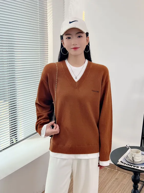 宽松型刺绣假两件衫网红字母上衣常规女女士圆领时尚休闲百搭打底