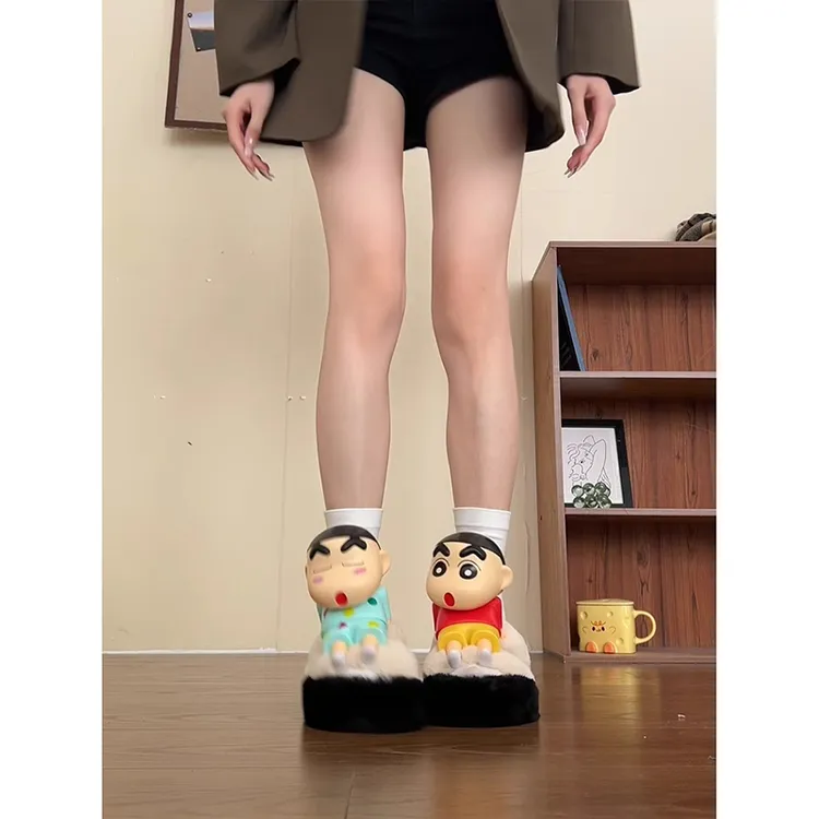 可爱卡通蜡笔小新厚底毛毛拖鞋女2024秋季百搭居家一字毛绒棉拖鞋