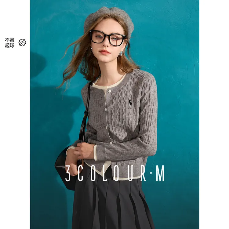 三彩2025春季新款假两件绞花毛衣拼接圆领针织衫刺绣毛衫休闲M