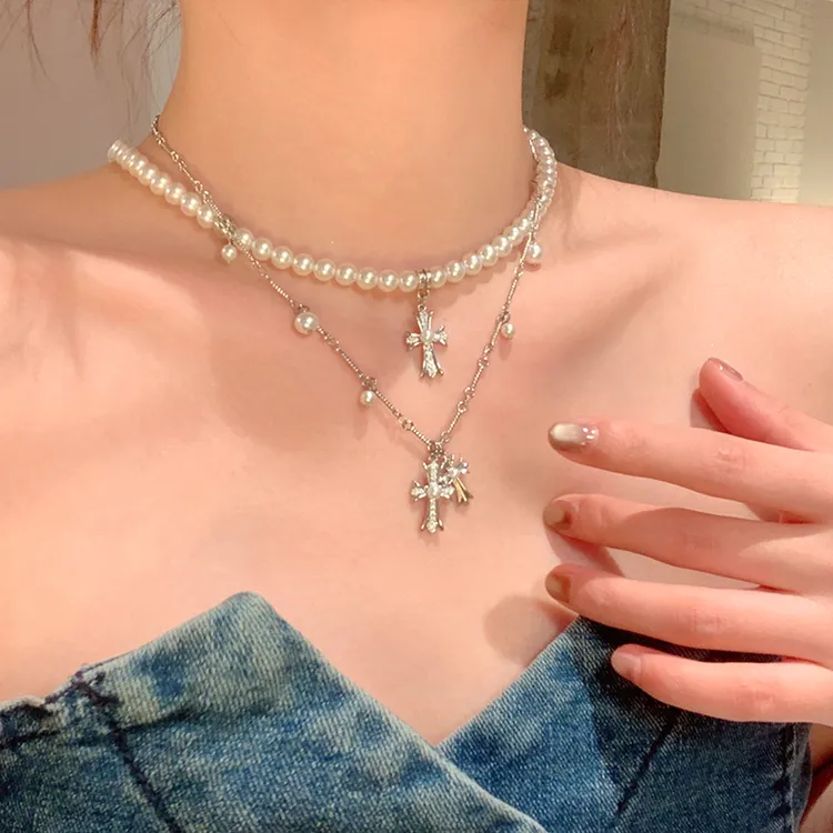 合金项链 甜酷辣妹珍珠十字架双层叠戴项链女款高级感锁骨链颈链