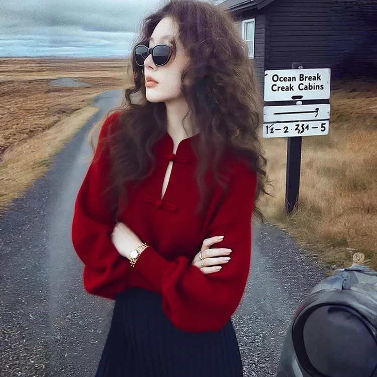 新中式洋气红色套头针织衫2025冬季长袖立领软糯新年红氛围感毛衣