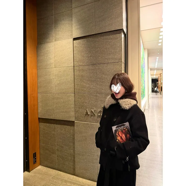 黑色毛毛翻领长袖毛呢外套宽松双排扣收腰显瘦短款大衣+腰带