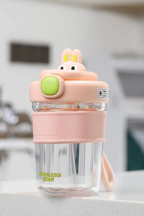 杯体母婴级材质，不含双酚A，食品级液态硅胶咬嘴，500ml，便携冷萃杯