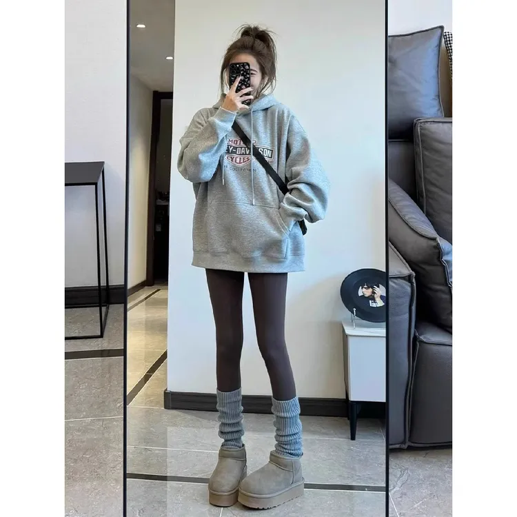 灰色连帽卫衣早秋女装2025新款慵懒风加绒中长款配鲨鱼裤百搭上衣