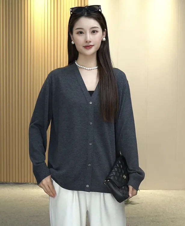【Y&Q】春秋新款纯色简约宽松遮肉显瘦气质V领百搭休闲针织羊毛开衫