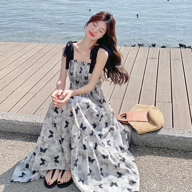 法式蝴蝶印花吊带连衣裙女夏2025新款显瘦爆款夏日漂亮巨好看长裙